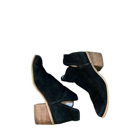 Hinge Suede Black Heeled Booties - Picture 1 of 11